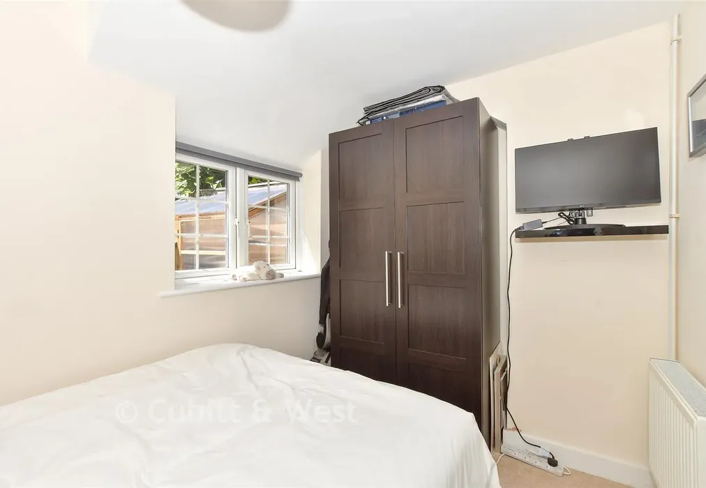 Bedroom 4 - West Common, Lindfield, West Sussex - Wards of Kent