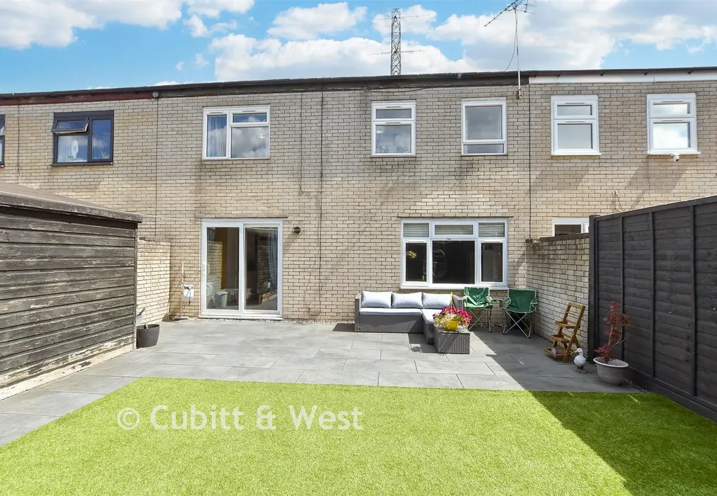 Rear Garden - Hickling Walk, Crawley, West Sussex - Wards of Kent
