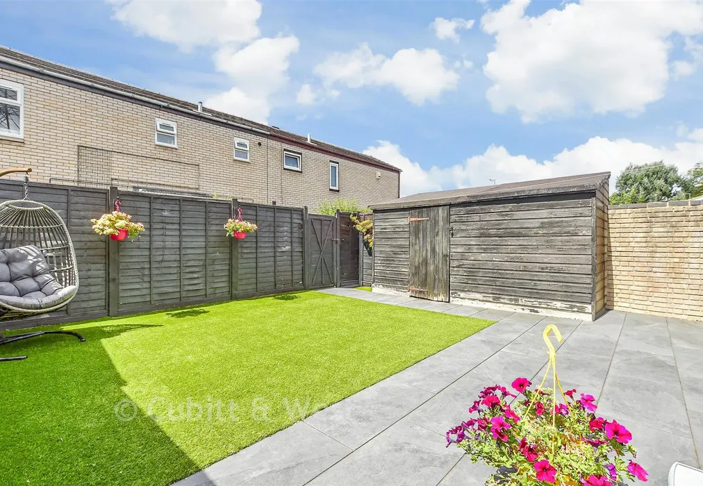 Rear Garden - Hickling Walk, Crawley, West Sussex - Wards of Kent