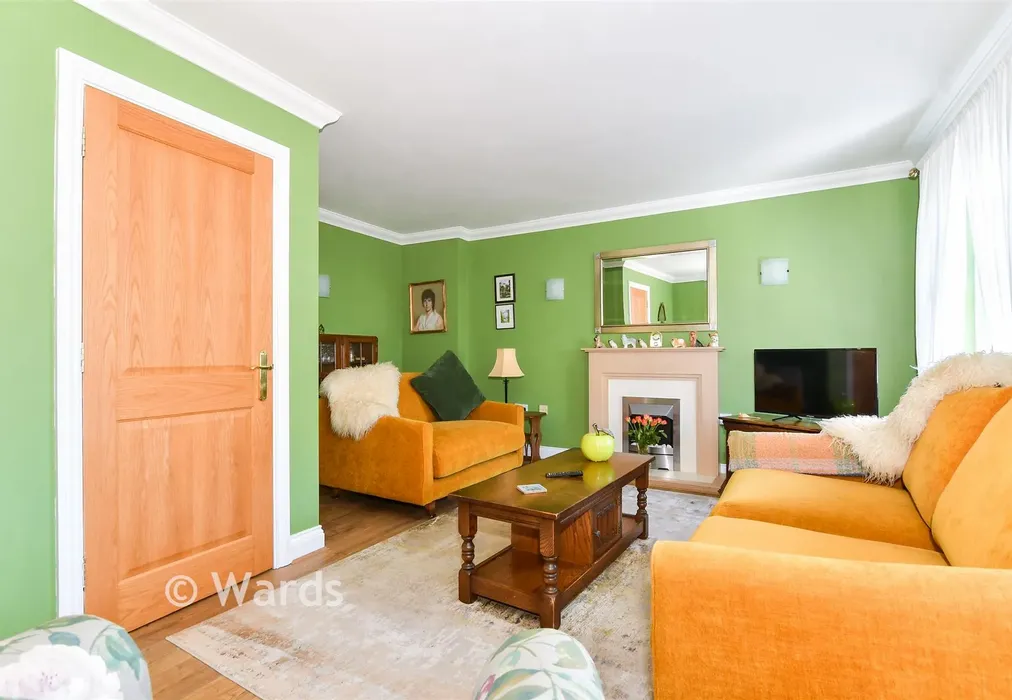 Lounge - Tarragon Road, Maidstone, Kent - Wards of Kent