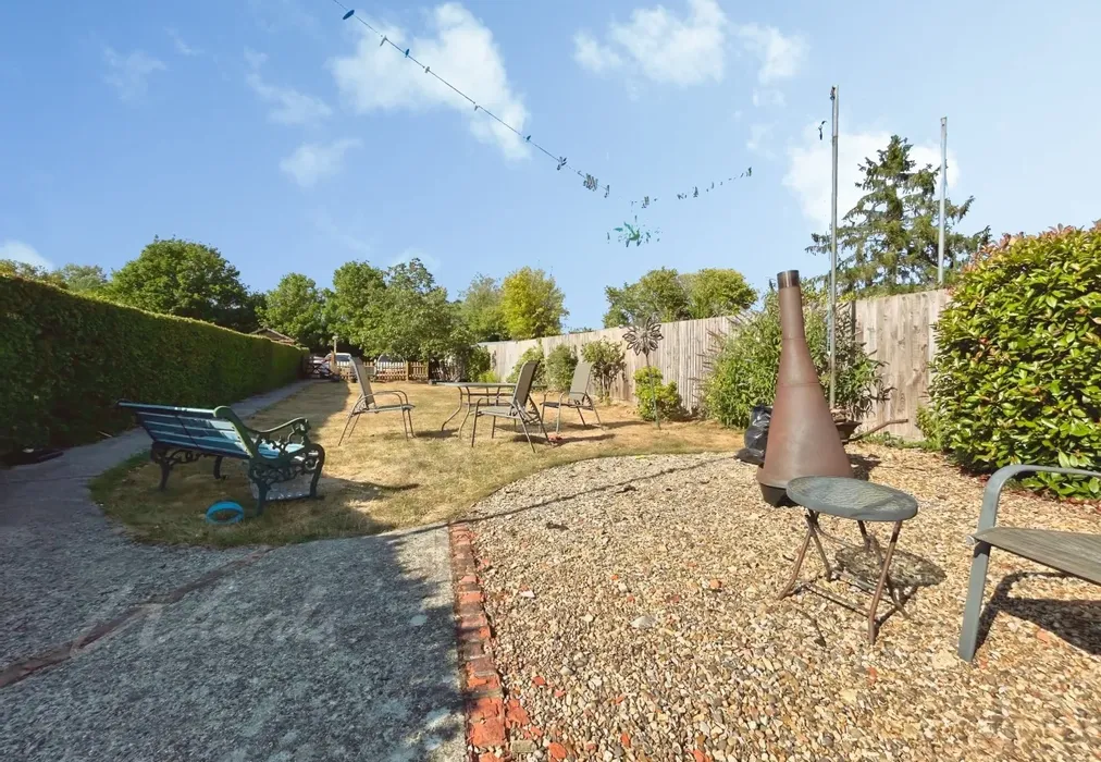 6e4f0e94-garden - Hampstead Lane Nettlestead ME18 - Wards of Kent
