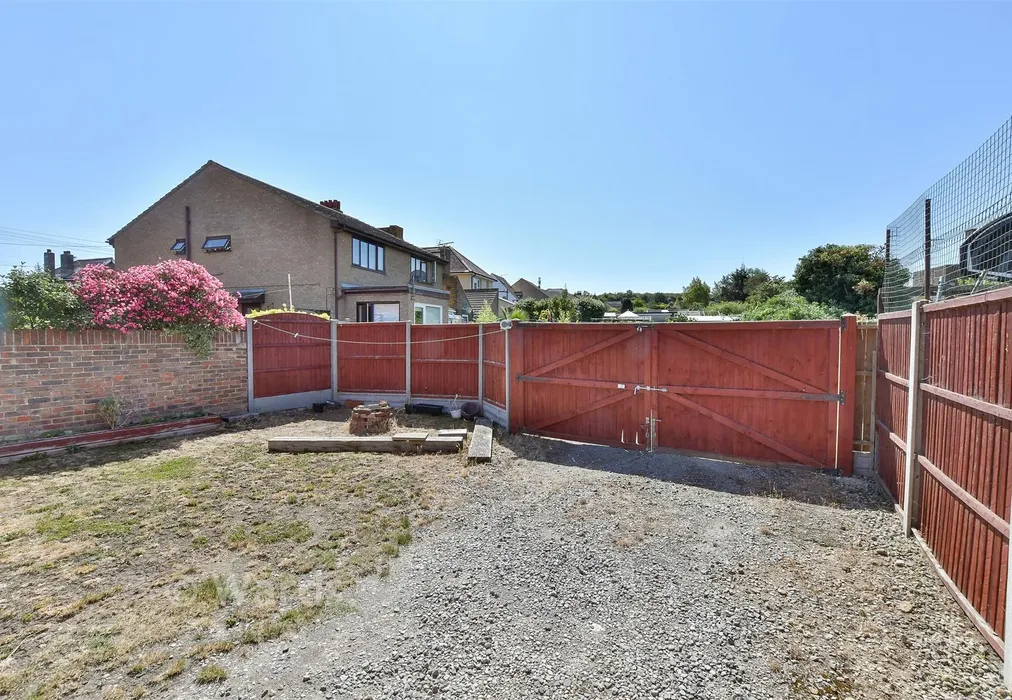 Rear Garden - Queenborough Road, Halfway, Sheerness, Kent - Wards of Kent