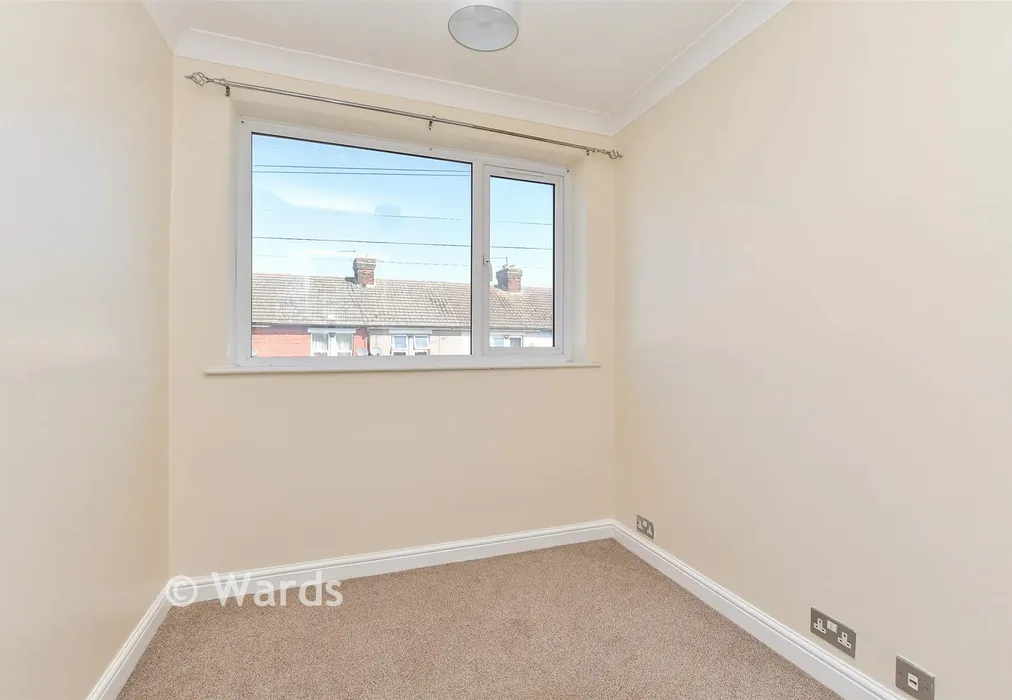 Bedroom 3 - Queenborough Road, Halfway, Sheerness, Kent - Wards of Kent