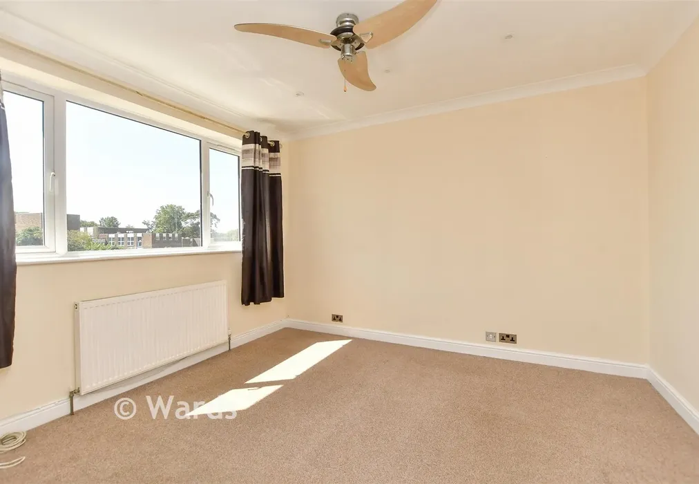 Bedroom 1 - Queenborough Road, Halfway, Sheerness, Kent - Wards of Kent