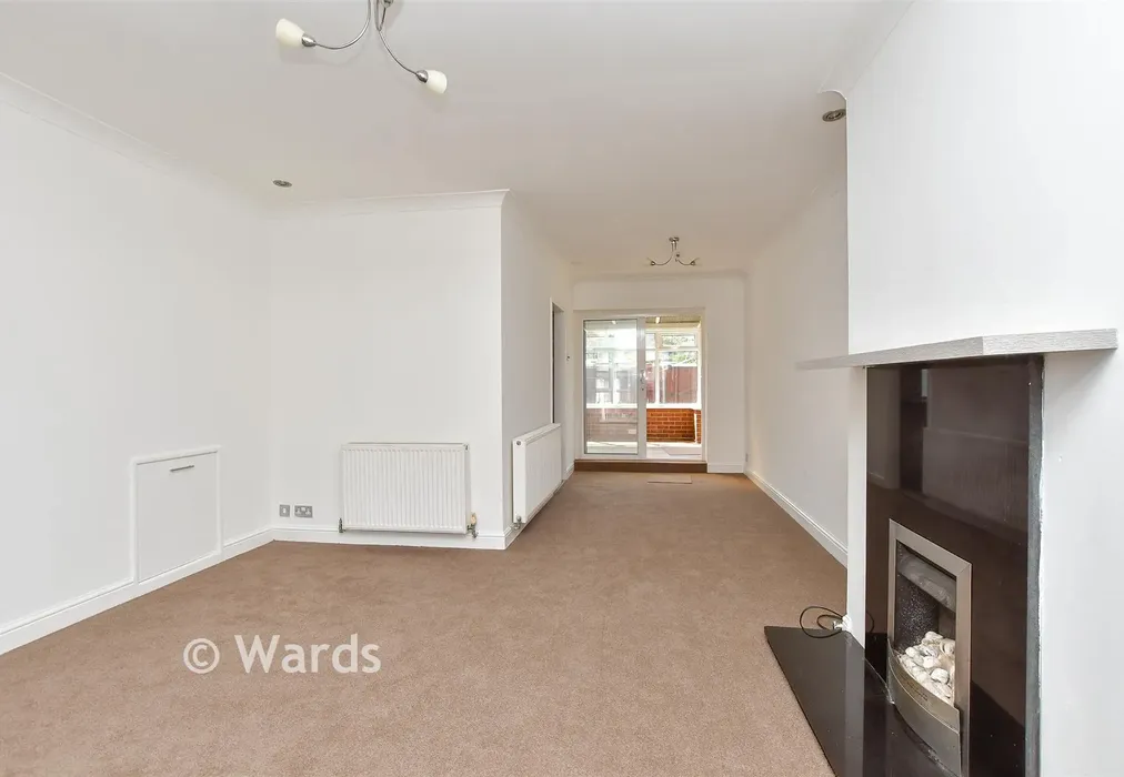 Lounge/Diner - Queenborough Road, Halfway, Sheerness, Kent - Wards of Kent