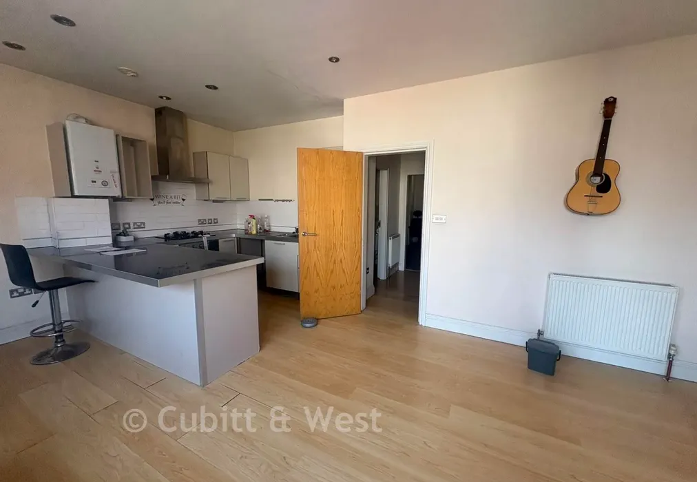 Kitchen - Clarendon Road, Southsea, Hampshire - Wards of Kent