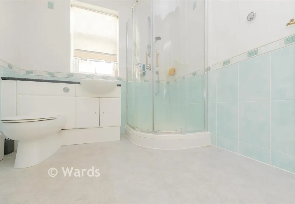 Shower Room - Chalk Road, Gravesend, Kent - Wards of Kent