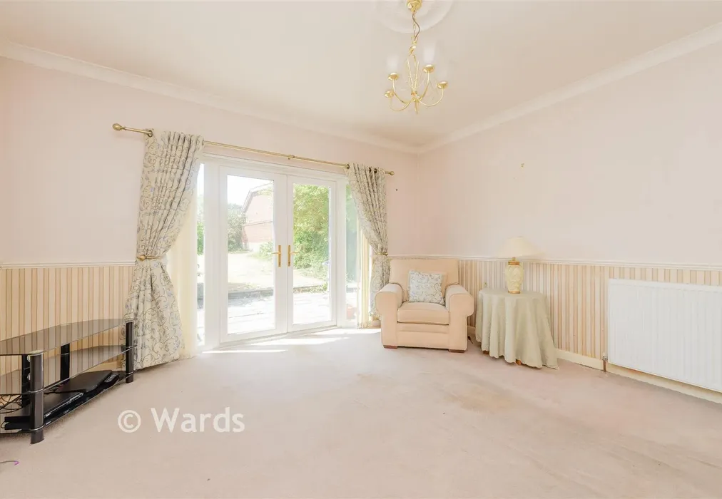 Lounge - Chalk Road, Gravesend, Kent - Wards of Kent