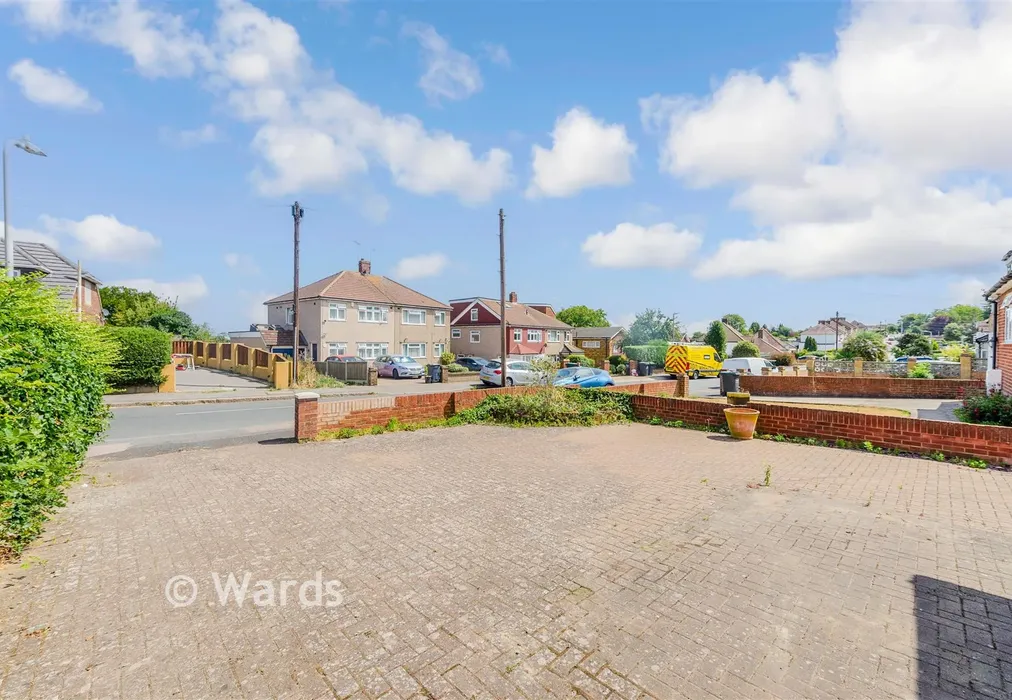 Driveway/Parking - Chalk Road, Gravesend, Kent - Wards of Kent
