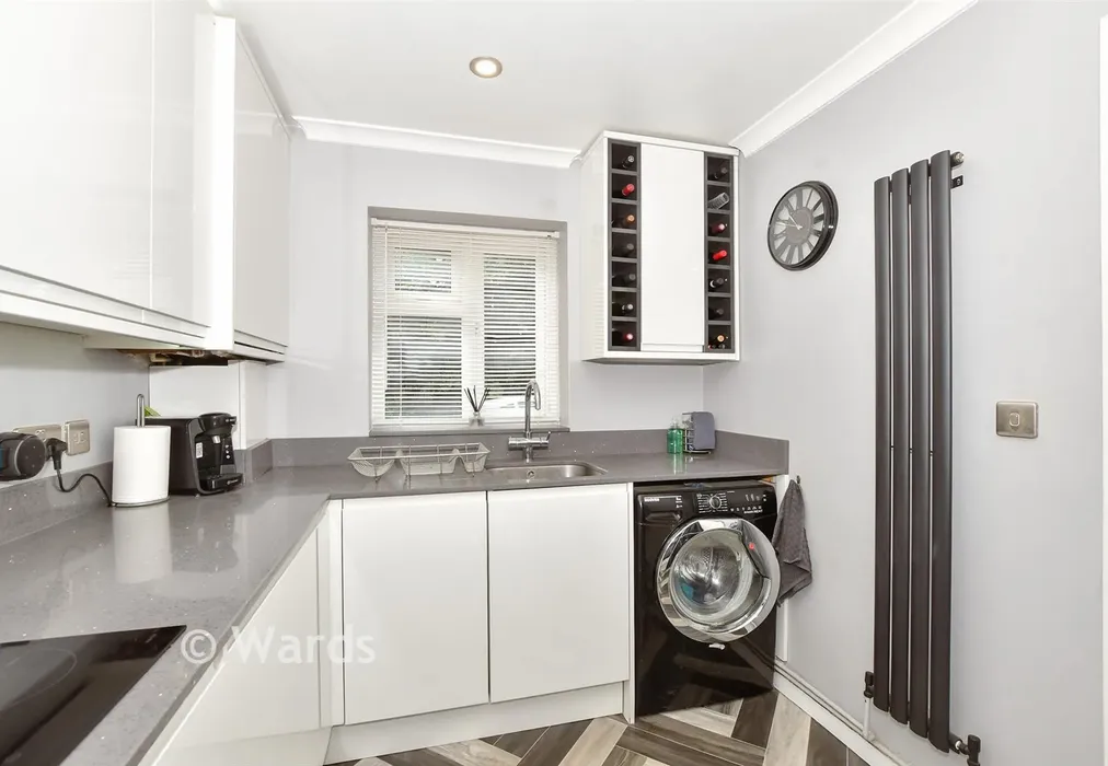 Kitchen - Cow Lane, Dover, Kent - Wards of Kent
