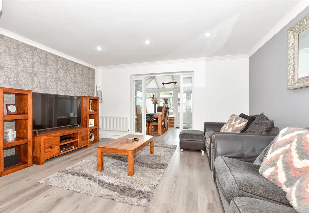Lounge - Cow Lane, Dover, Kent - Wards of Kent