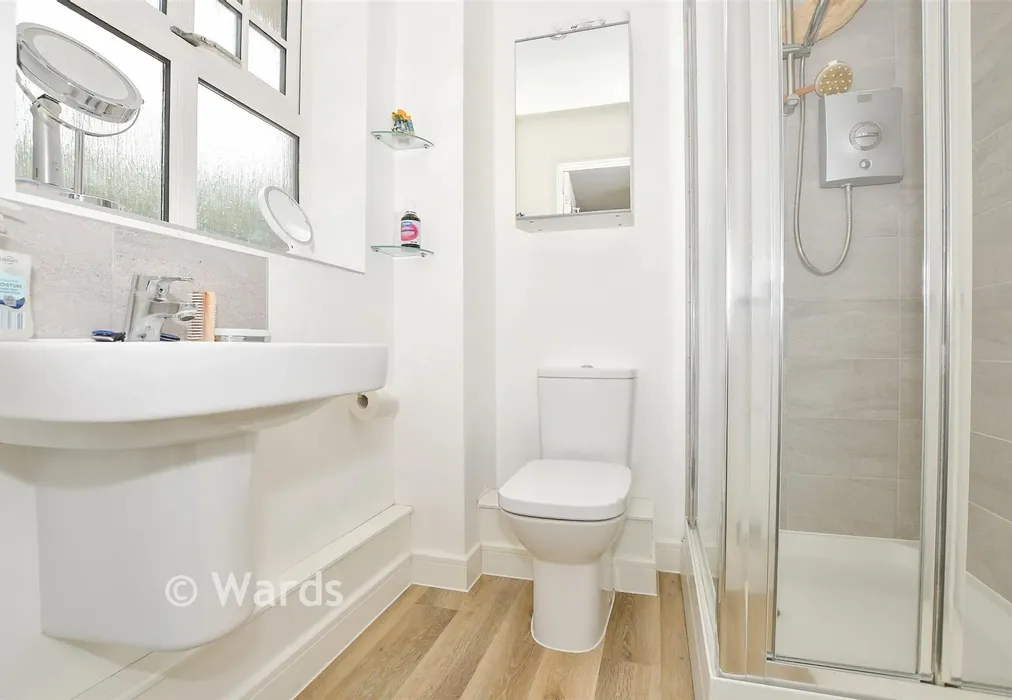 En-Suite Shower Room - Bermelie Fields, Barming, Maidstone, Kent - Wards of Kent