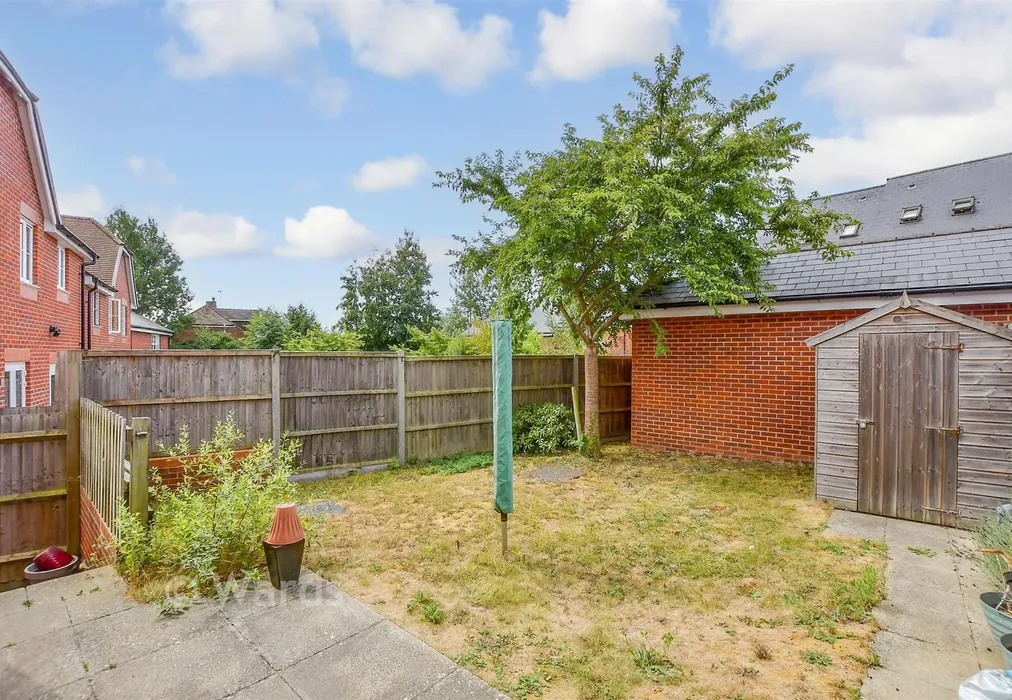 Rear Garden - Bermelie Fields, Barming, Maidstone, Kent - Wards of Kent