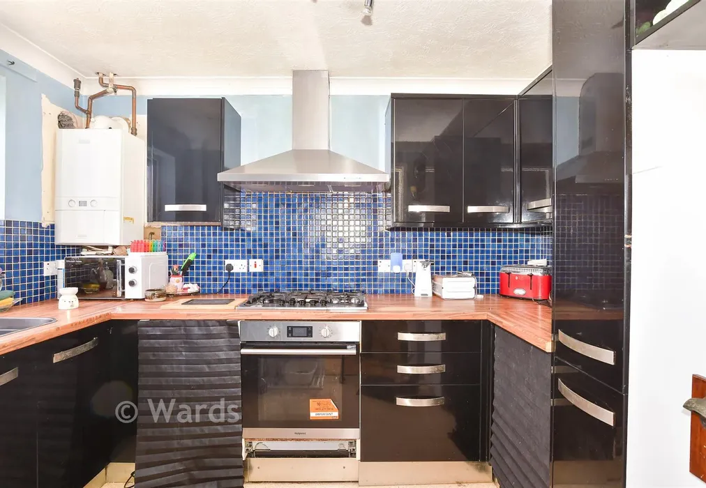 Kitchen - St. Welcume's Way, Harrietsham, Maidstone, Kent - Wards of Kent