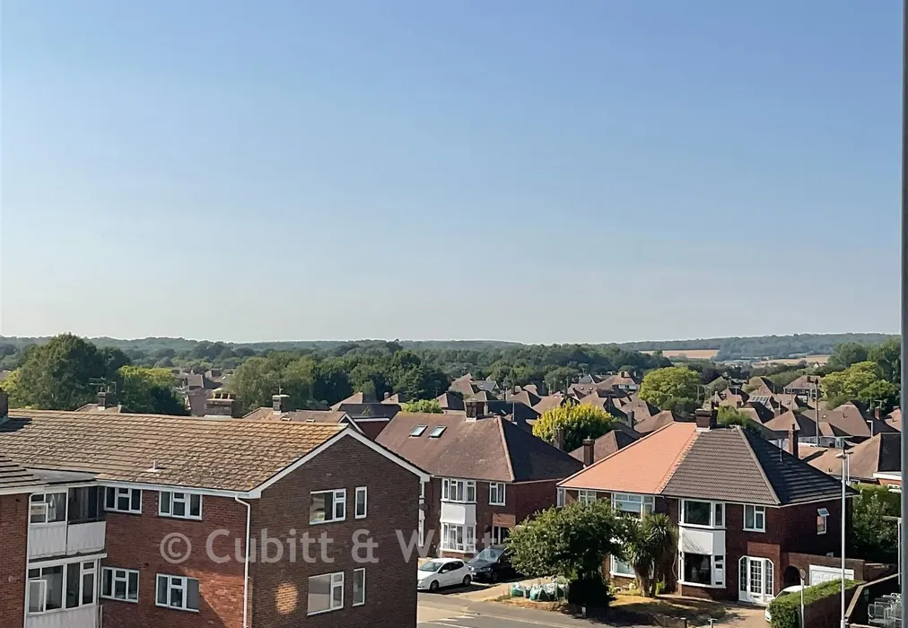 Views - Strand Parade, Goring-By-Sea, Worthing, West Sussex - Wards of Kent