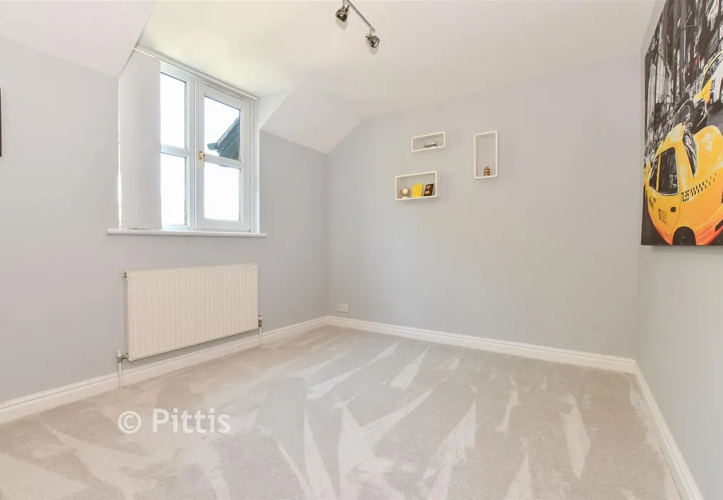 Bedroom 2 - East Hill Road, Ryde, Isle of Wight - Wards of Kent