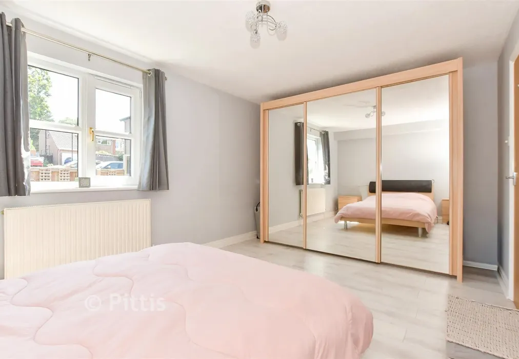 Bedroom 3 - East Hill Road, Ryde, Isle of Wight - Wards of Kent