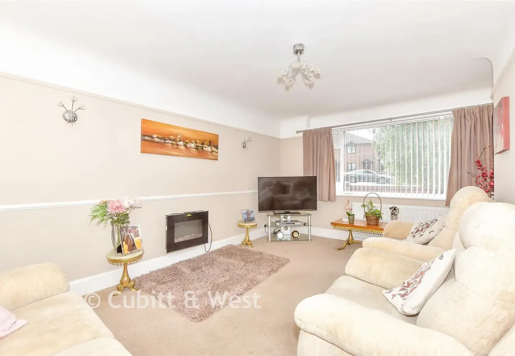Lounge - Catherington Lane, Waterlooville, Hampshire - Wards of Kent