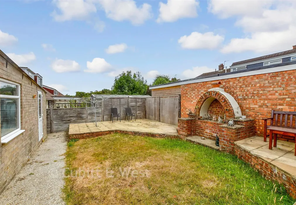 Rear Garden - Catherington Lane, Waterlooville, Hampshire - Wards of Kent