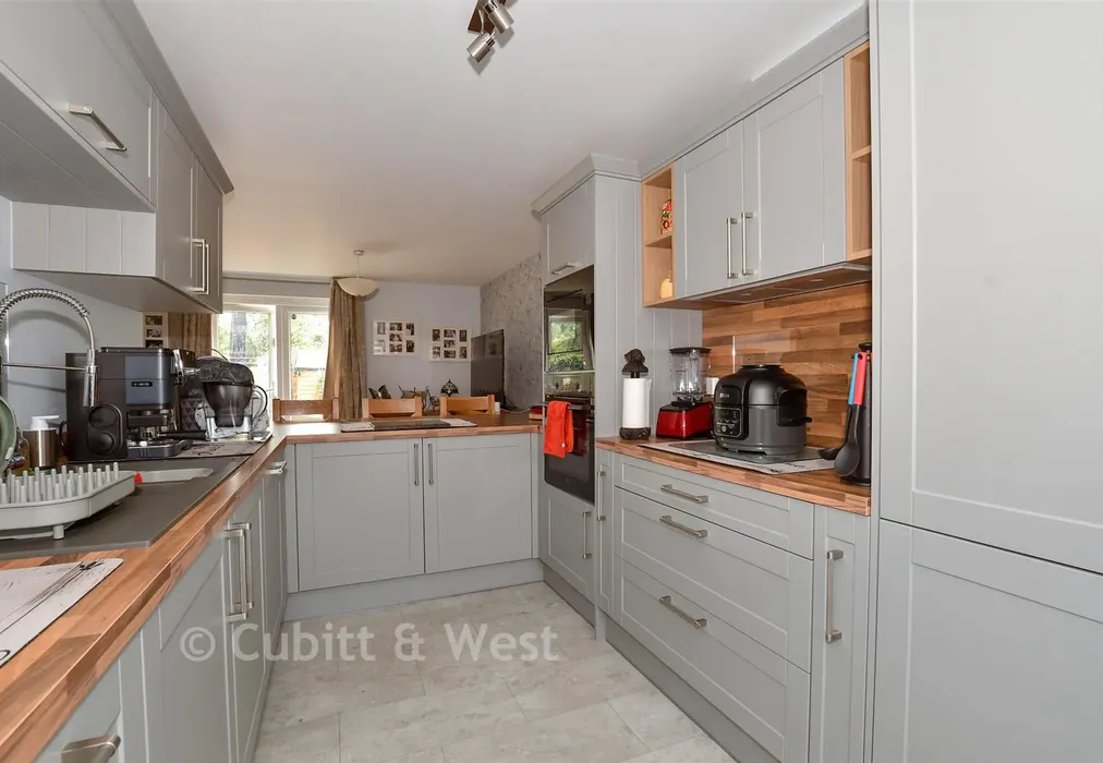 Kitchen - Olliver Acre, Wick, West Sussex - Wards of Kent