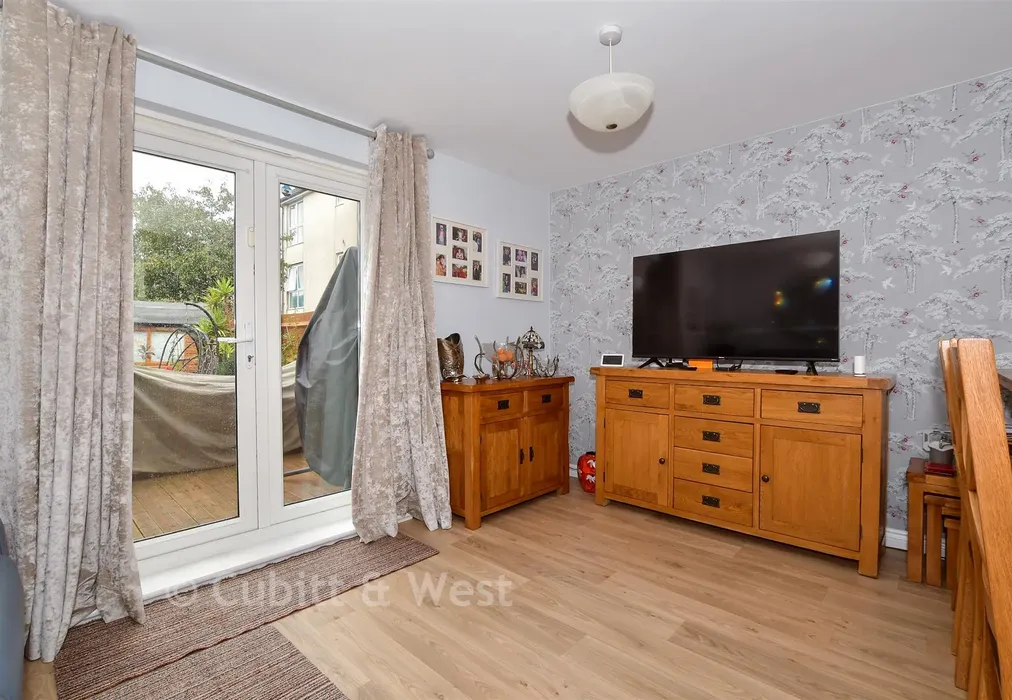 Lounge - Olliver Acre, Wick, West Sussex - Wards of Kent