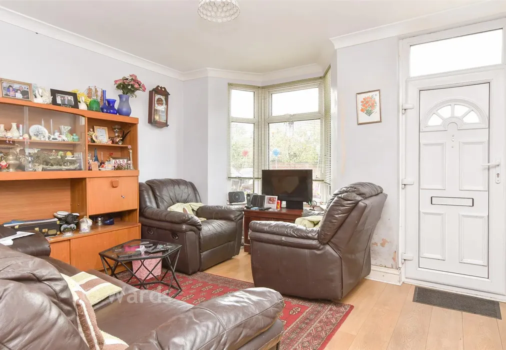 Lounge - Dover Road, Northfleet, Gravesend, Kent - Wards of Kent