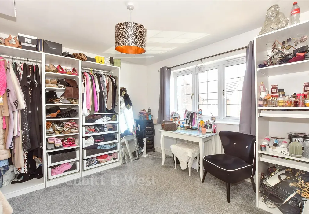 Bedroom 2 - The Oaks, Bognor Regis, West Sussex - Wards of Kent