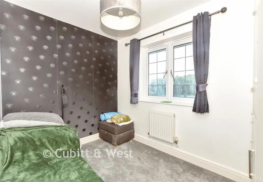 Bedroom 4 - The Oaks, Bognor Regis, West Sussex - Wards of Kent