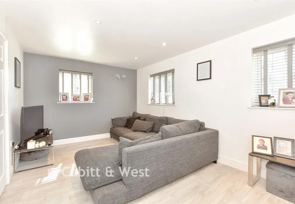 Lounge - The Oaks, Bognor Regis, West Sussex - Wards of Kent