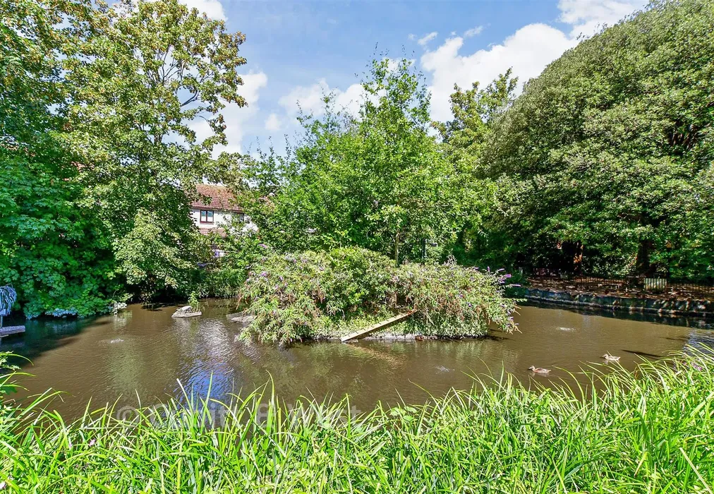 Surrounding Area - The Oaks, Bognor Regis, West Sussex - Wards of Kent