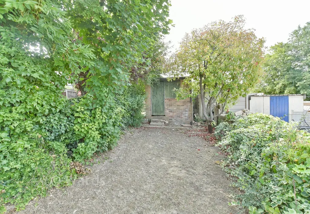 Rear Garden - Scotby Avenue, Walderslade, Chatham, Kent - Wards of Kent