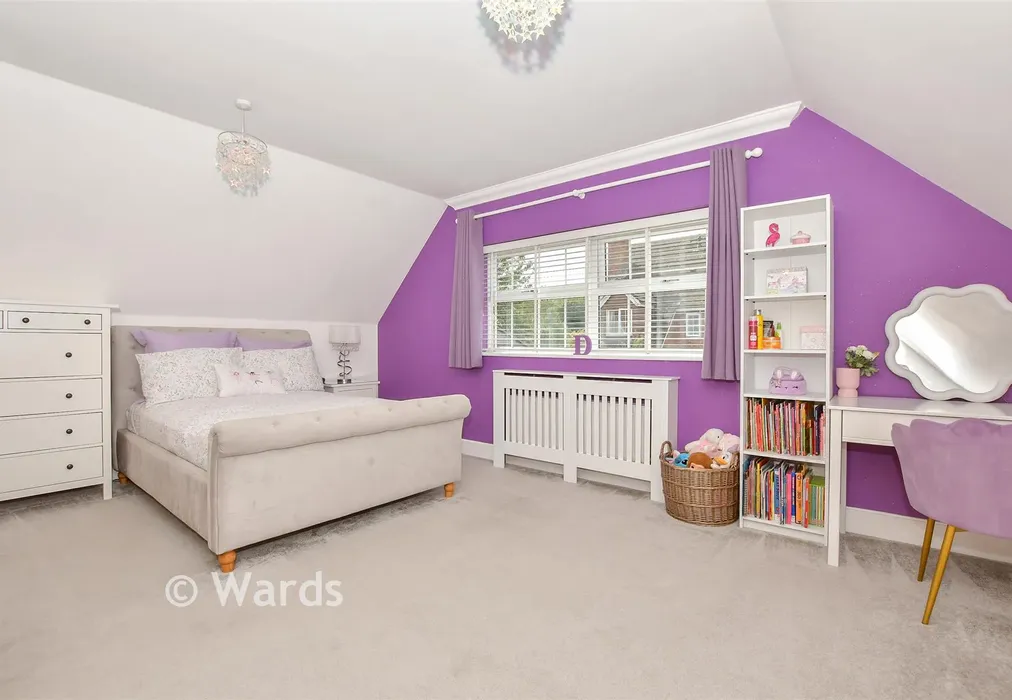 Bedroom 2 - Quindell Place, Kings Hill, Kent - Wards of Kent