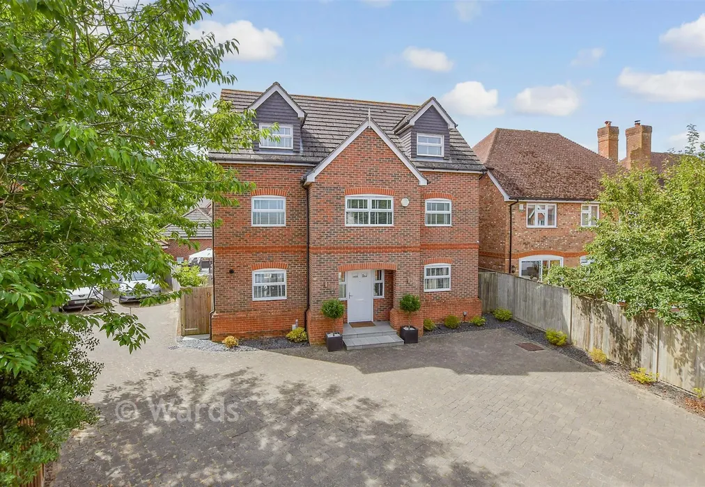 External (Web) - Quindell Place, Kings Hill, Kent - Wards of Kent