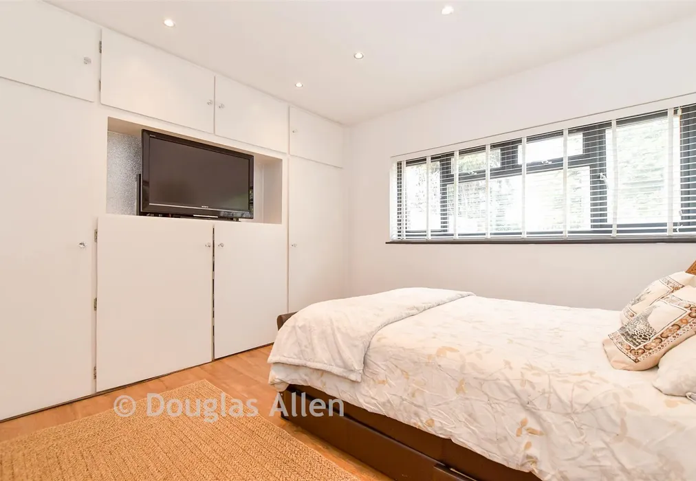 Bedroom 1 - Church End Lane, Runwell, Wickford, Essex - Wards of Kent