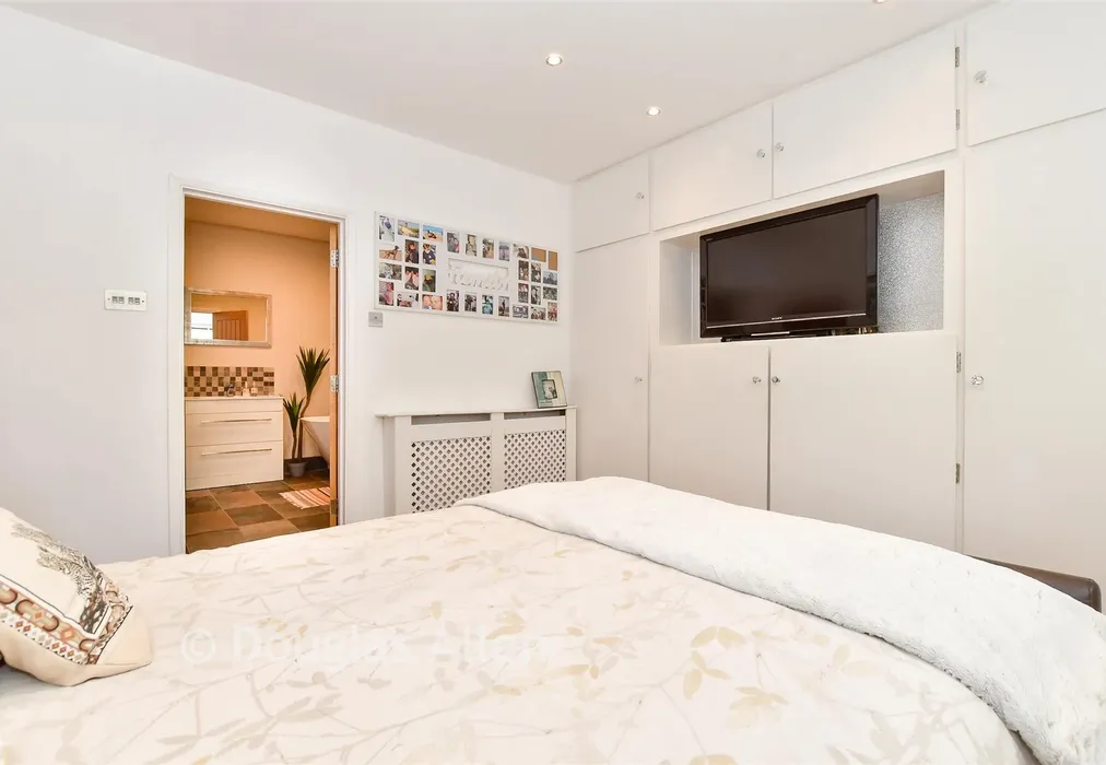 Bedroom 1 - Church End Lane, Runwell, Wickford, Essex - Wards of Kent