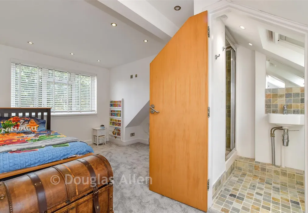 Bedroom 2 - Church End Lane, Runwell, Wickford, Essex - Wards of Kent