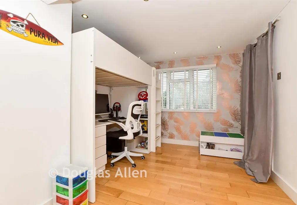 Bedroom 3 - Church End Lane, Runwell, Wickford, Essex - Wards of Kent