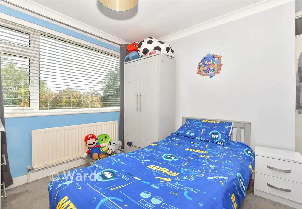 Bedroom 2 - Newlands, Whitfield, Kent - Wards of Kent