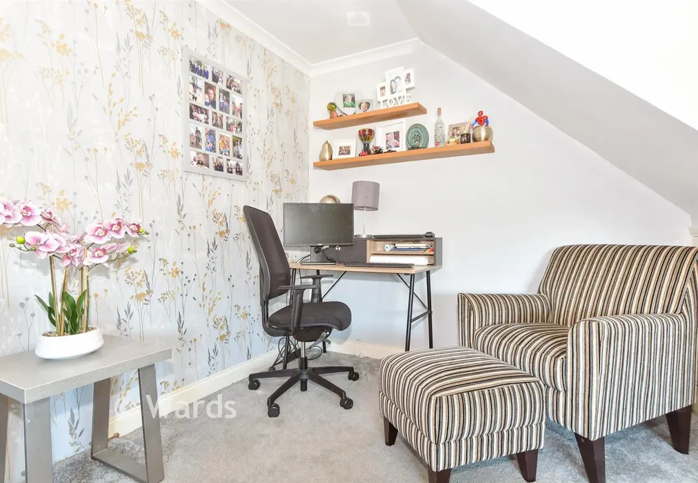 Internal Lifestyle Photograph - Newlands, Whitfield, Kent - Wards of Kent