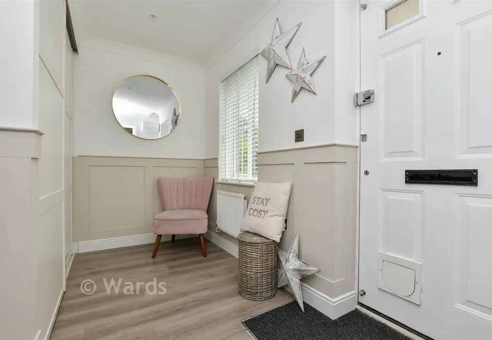 Entrance Hall - Portlight Place, Whitstable, Kent - Wards of Kent