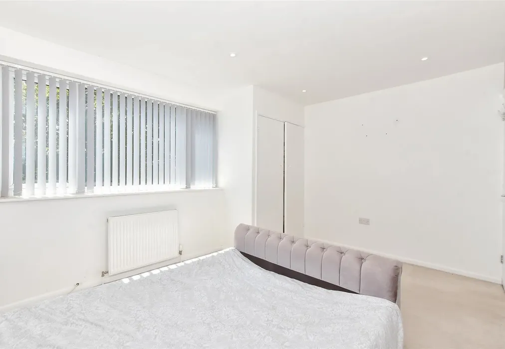 Bedroom 2 - Stakes Road, Waterlooville, Hampshire - Wards of Kent