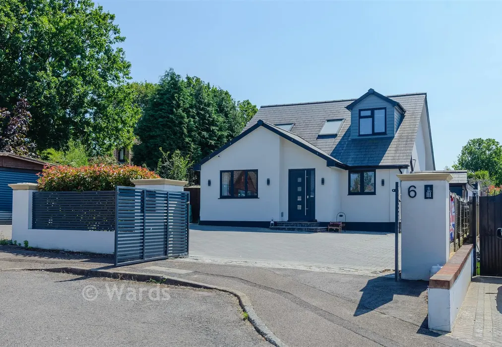 Driveway/Parking - Symonds Close, West Kingsdown, Sevenoaks, Kent - Wards of Kent