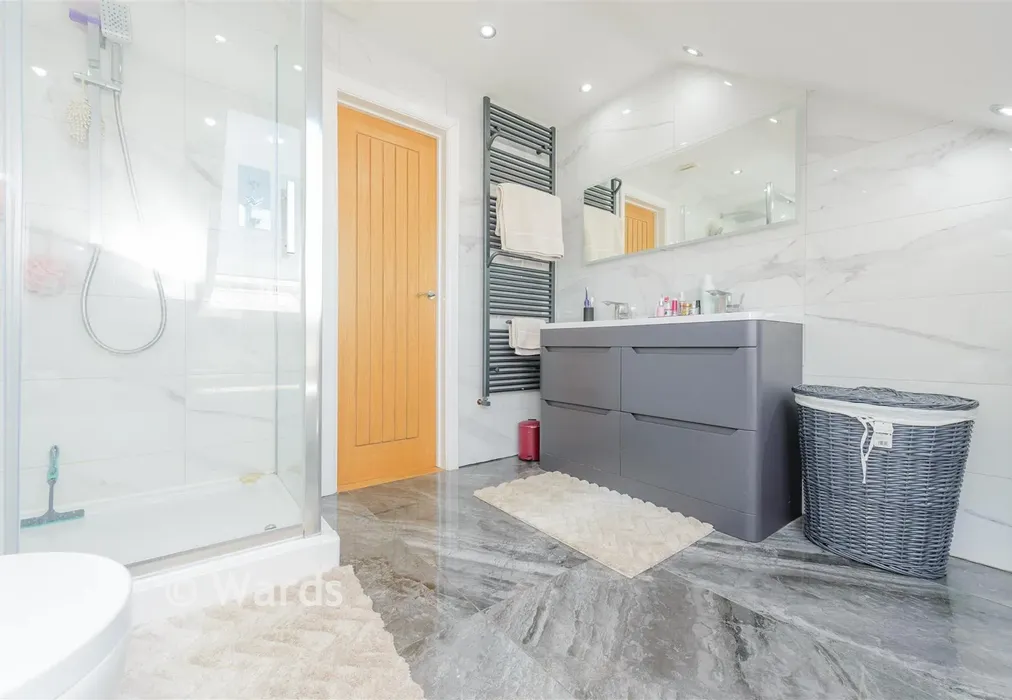 En-Suite Shower Room - Symonds Close, West Kingsdown, Sevenoaks, Kent - Wards of Kent