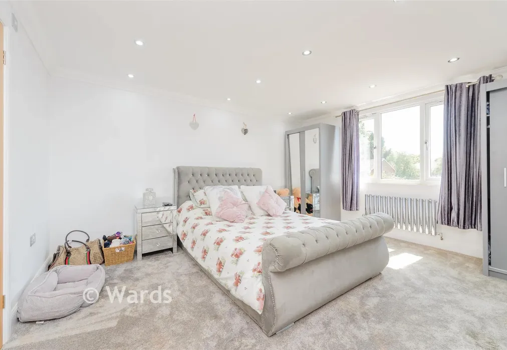 Bedroom 1 - Symonds Close, West Kingsdown, Sevenoaks, Kent - Wards of Kent