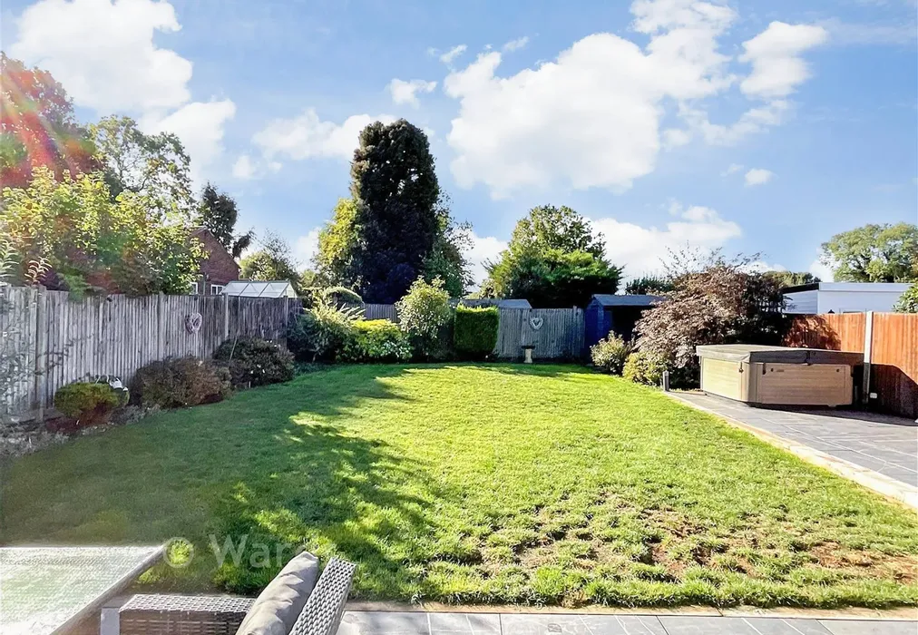 Rear Garden - Symonds Close, West Kingsdown, Sevenoaks, Kent - Wards of Kent