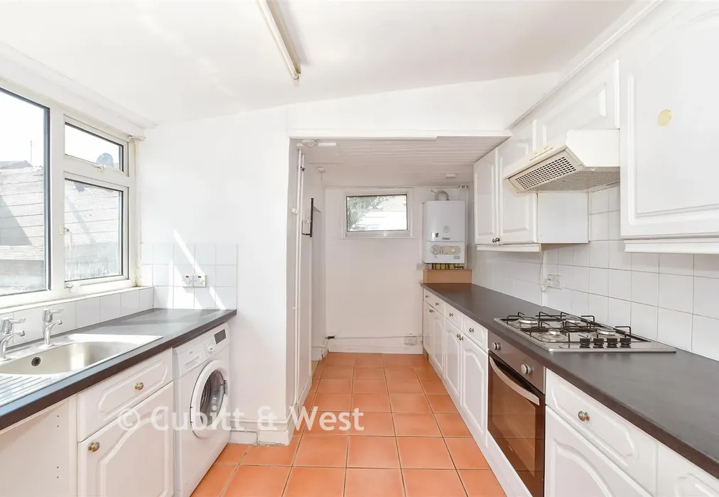 Kitchen - Binsteed Road, Portsmouth, Hampshire - Wards of Kent