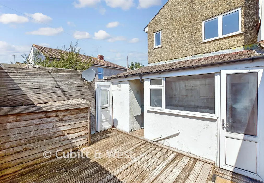 Rear Garden - Binsteed Road, Portsmouth, Hampshire - Wards of Kent
