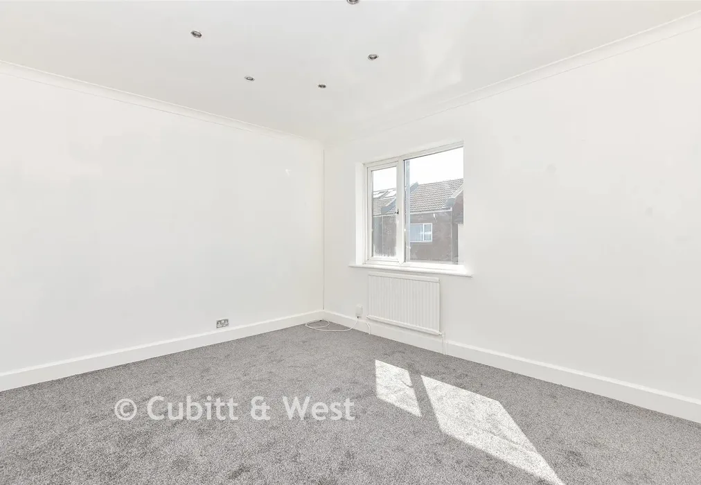 Bedroom 1 - Toronto Road, Portsmouth, Hampshire - Wards of Kent