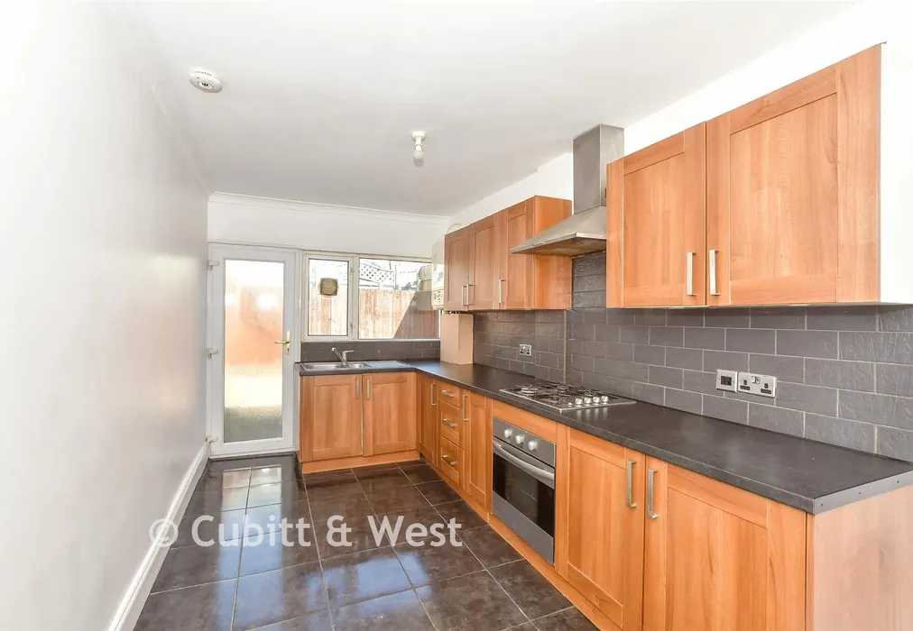 Kitchen - Toronto Road, Portsmouth, Hampshire - Wards of Kent