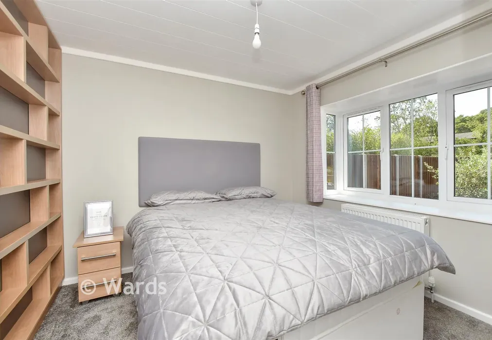 Bedroom 1 - Oakside Park, London Road, Dunkirk, Kent - Wards of Kent